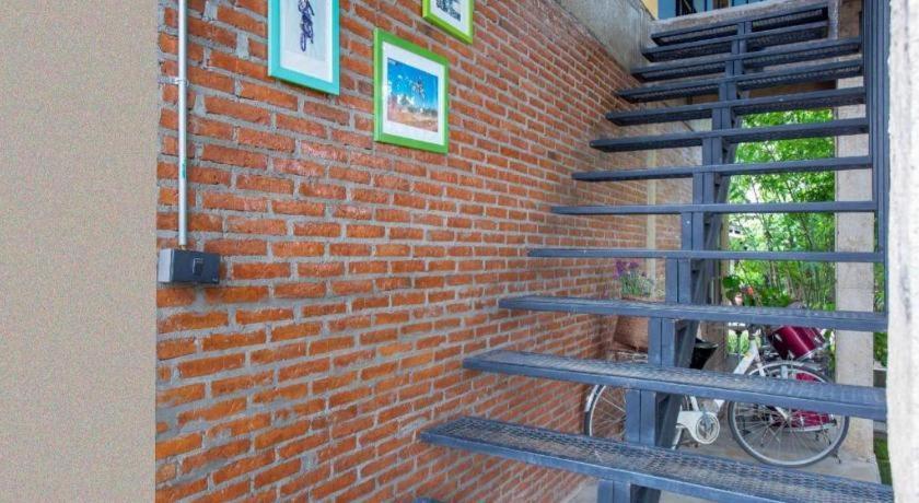 Hotel Oyo 1155 Bikers House And Enduro Tours Chiang Mai Exterior foto